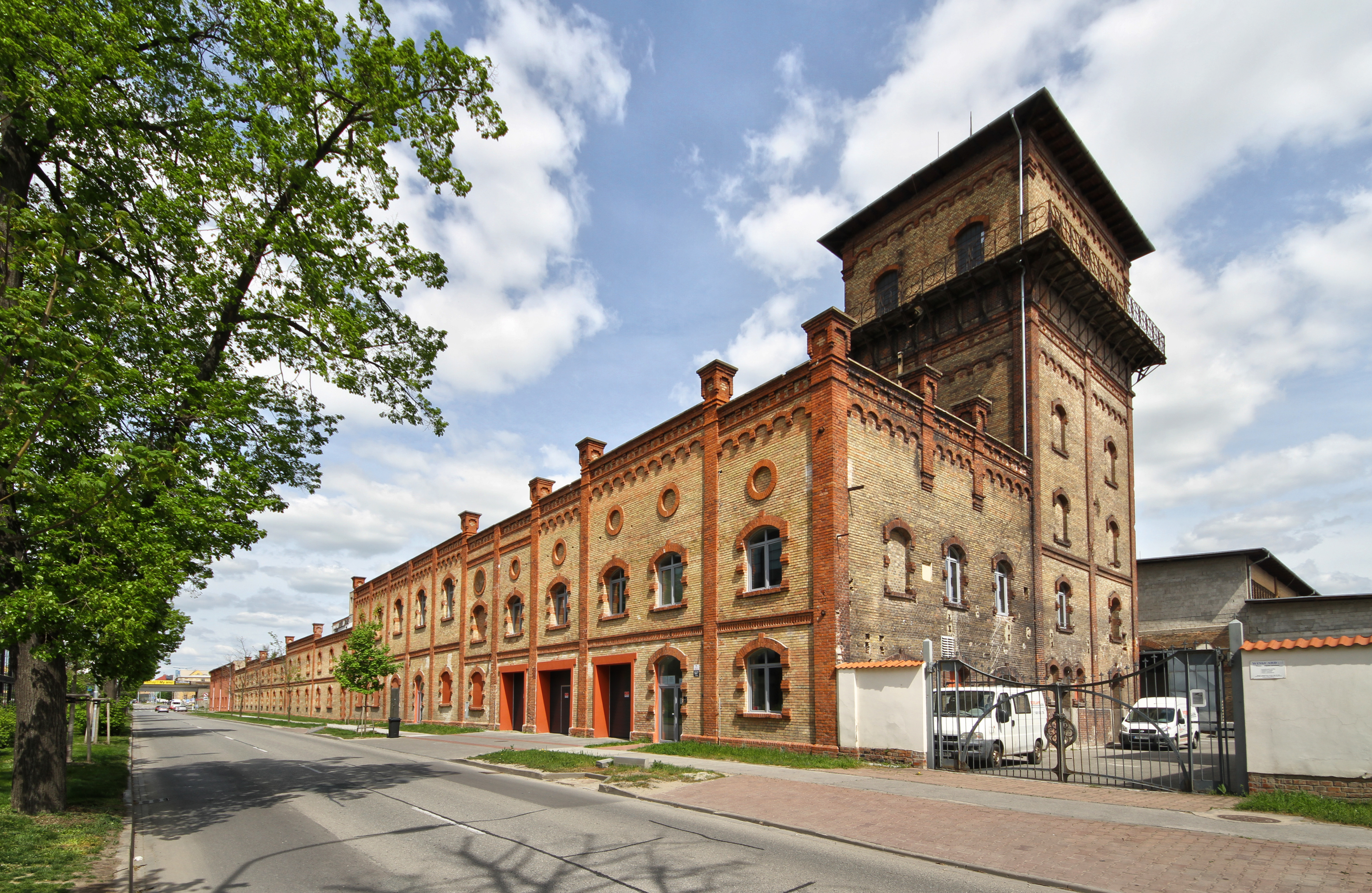 Okolní industriální architektura a Městská jatka